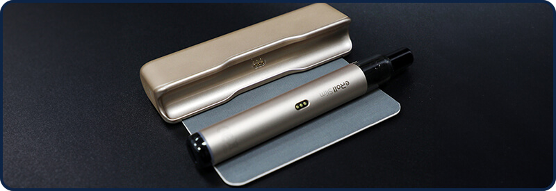 Les Pins de connexion magn&eacute;tique de l'eRoll Slim et son powerbank